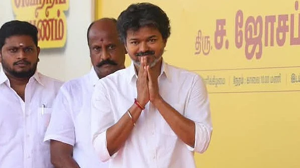  முதல்வர் விஜய்