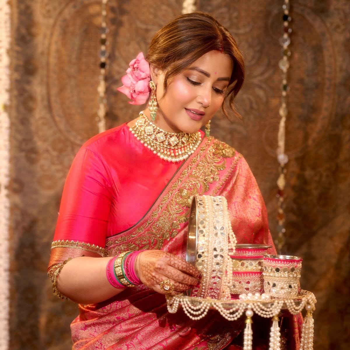 Hina Khan Karwa Chauth (2)